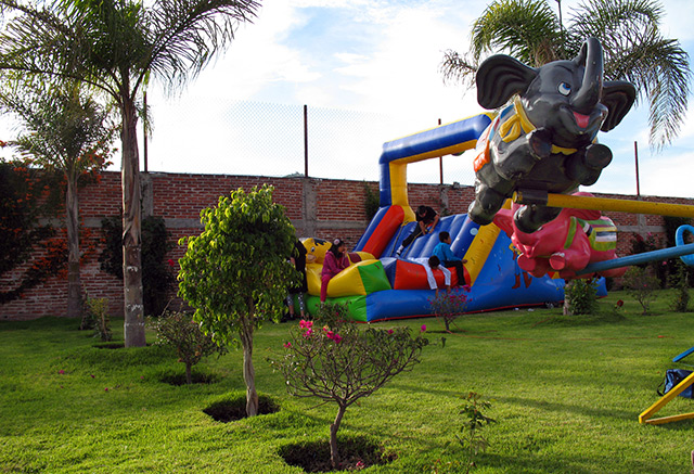Salón con jardín de fiestas cerca de Texcoco