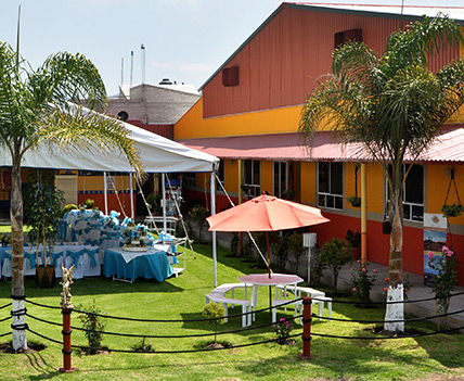 Salón con jardín de fiestas cerca de Texcoco