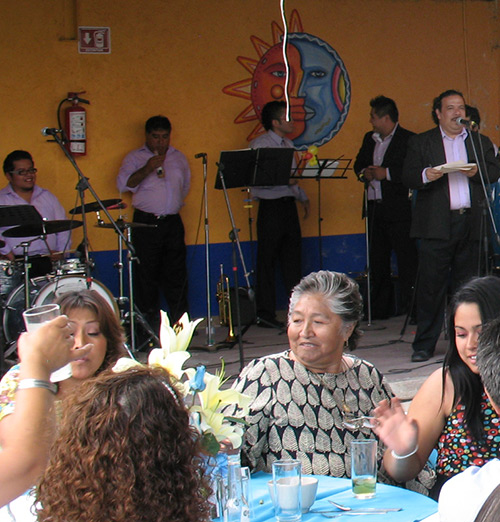 Salón con jardín de fiestas cerca de Texcoco